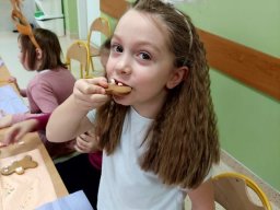 b_1024_768_0_00_images_2023_2024_KAWA_Pierniki_412224791_824735769454373_8409079319073305902_n